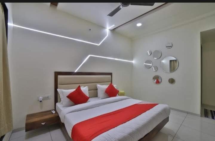 Hotel Kailash Virpur Екстериор снимка